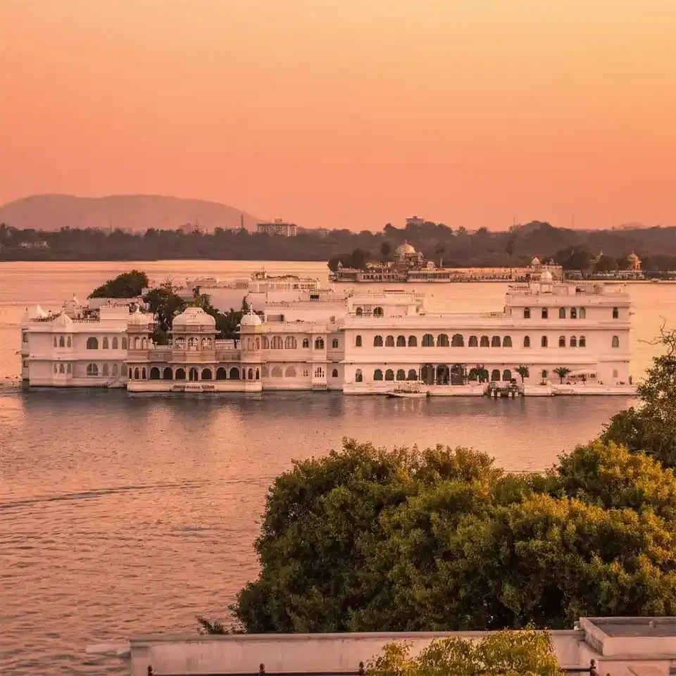 Jaipur Heritage & Udaipur Romantic Tour